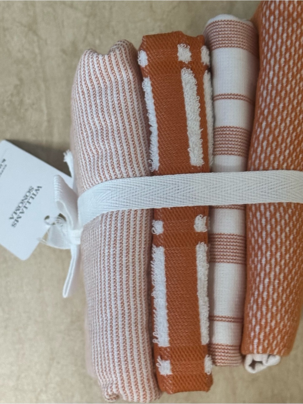 Williams Sonoma Super-Absorbent Towels - Picture 10 of 10